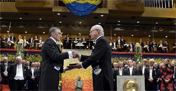 Aziz Sancar ve bitki genetiği; Alkış ve şüphe